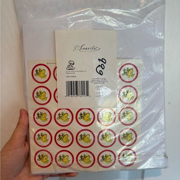 Snoopy Holiday Stationery Kit with Colorful Lights - Picture 2 of 2